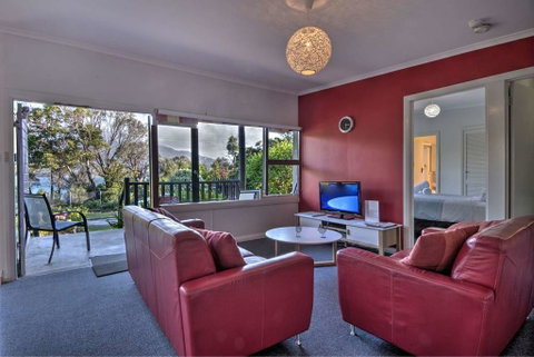 Cove Beach Apartment 1 - Accommodation Tasmania 0
