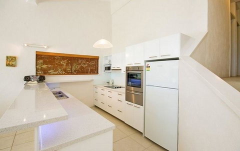 Cove Point 5 - Accommodation Tasmania 2
