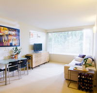 Cozy One Bedroom Apartment in Waverton - Accommodation Tasmania