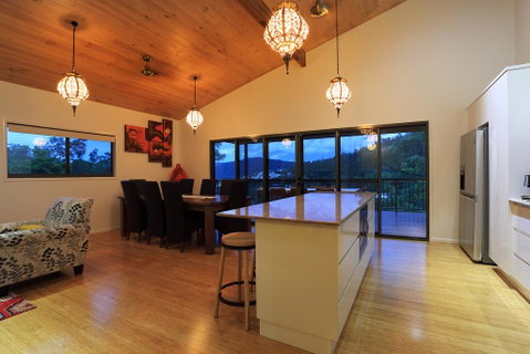 Cumberland Holiday Home - Holiday Home - Accommodation Tasmania 3