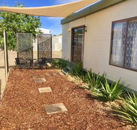 Cute Private Studio Flat with AIRCON - Accommodation Tasmania