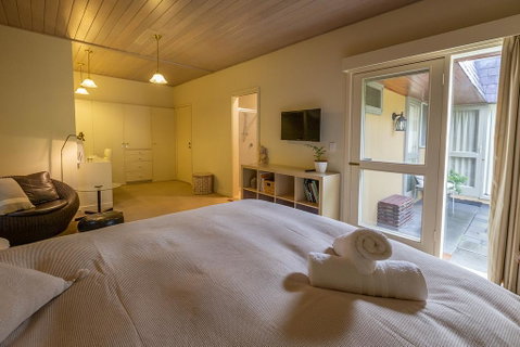 Cygnet, Studio On Sturt - Accommodation Tasmania 0