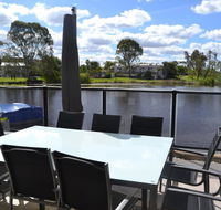 Cypress Drive Town House - Accommodation Tasmania