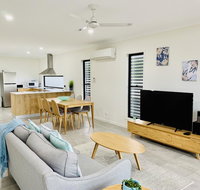 DAYDREAMING Airlie Beach Water views  only 200m to boardwalk. - Accommodation Tasmania