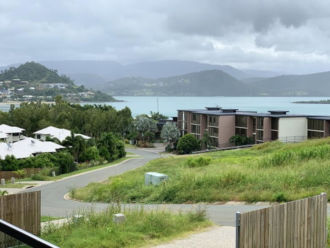 DAYDREAMING Airlie Beach, Water Views & Only 200m To Boardwalk. - Accommodation Tasmania 2