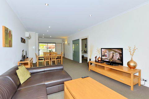 DelMar 3 - Accommodation Tasmania 3