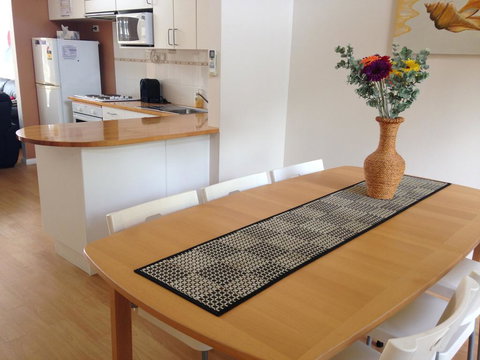 Dillon 7 - Accommodation Tasmania 3