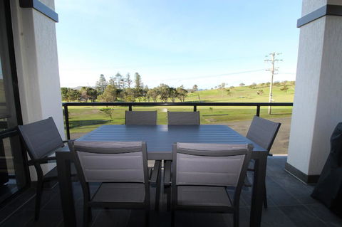 Dolphin Court 2, 1 Gowing Street - Accommodation Tasmania 3