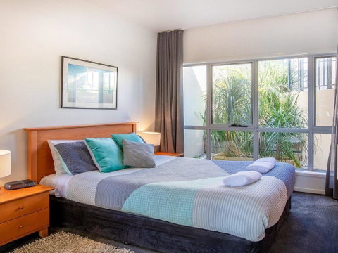 Dolphins Den - Panoramic Views - Accommodation Tasmania 1