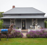 Domino House - Accommodation Tasmania