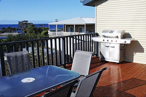 Douglas Street - Accommodation Tasmania 2