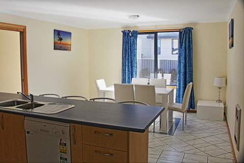 Douglas Street - Accommodation Tasmania 3