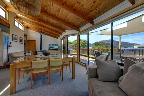 Dove On Freycinet - Accommodation Tasmania 3