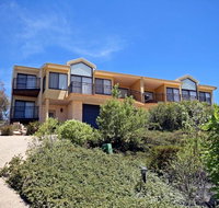 Dromaius 5 - Great Views of The Snowy Mountains - Accommodation Tasmania