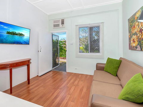 Easy Going Holiday Unit On McKenzie MK5 - Accommodation Tasmania 0