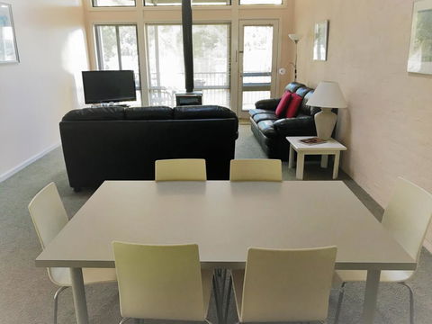 Edgewater Terraces At Metung - Accommodation Tasmania 3