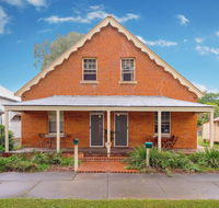 Eliza 1875 Red Brick Duplex Townhouse - Accommodation Tasmania