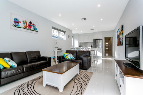 Ella House Adelaide - Accommodation Tasmania 0