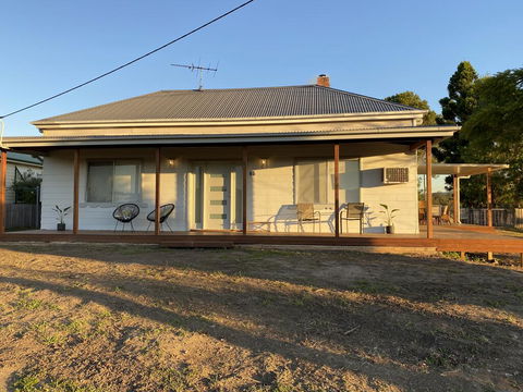 Ellalong Lagoon Home With A View - Accommodation Tasmania 1