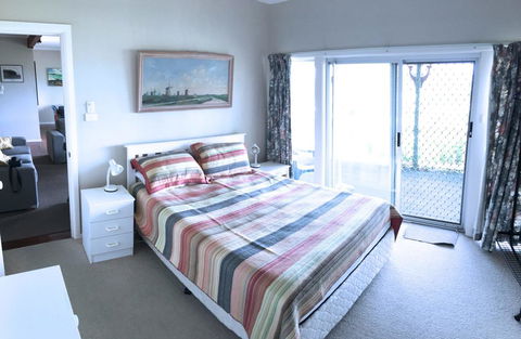 Endless Summer, 12 Stewart Street - Accommodation Tasmania 3