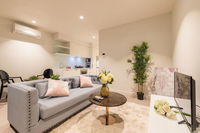 Eporo Tower 1 Bedroom Modern Apartment Central CBD