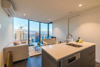 EQ Tower Luxury 2 Bedroom Skyline CBD Apartment