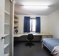Erica Underwood House 6 Bedroom Flat - Accommodation Tasmania