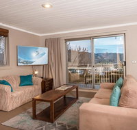 Erulisse-Spacious townhouse with magical lake views - Accommodation Tasmania