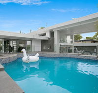 Essence of Broadbeach - Accommodation Tasmania