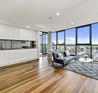 Executive City-centre Apartment with Parking - Accommodation Tasmania