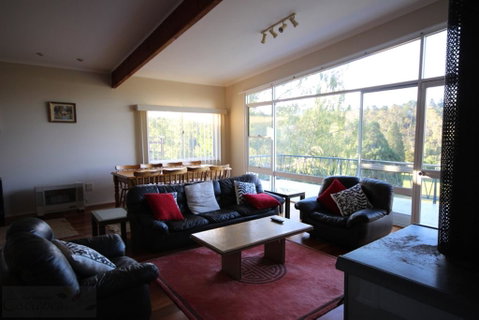 Fairways Close - Accommodation Tasmania 3