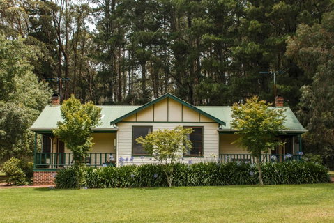 Federation Gardens & Possums Hideaway - Accommodation Tasmania 0
