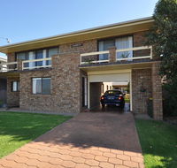Flat 1/15 Dalmeny Drive - Accommodation Tasmania