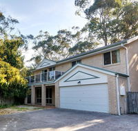 Four Bedroom Quality Townhouse - Accommodation Tasmania