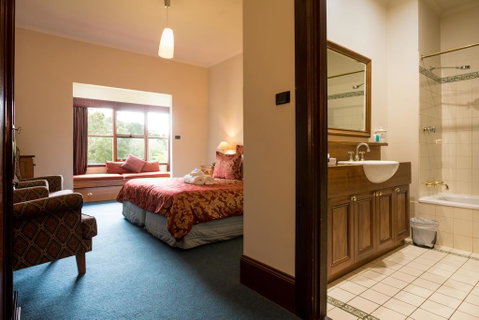Franklin Manor - Accommodation Tasmania 1