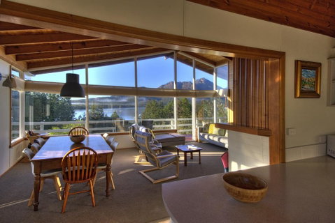 Freycinet Beachfront Retreat - Accommodation Tasmania 2