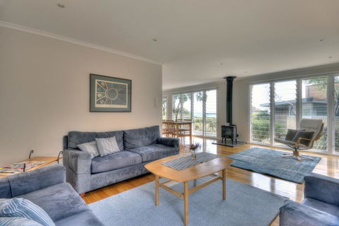 Freycinet Sanctuary @ Oyster Bay - Accommodation Tasmania 3