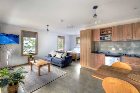 Freycinet Stone Studio 7 - Quartz - Accommodation Tasmania 0