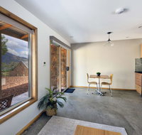 Freycinet Stone Studio 8 - Sandstone