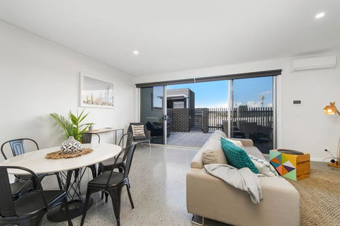 G149 - Apt 2 - Accommodation Tasmania 2