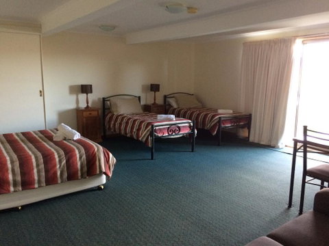 Glengarry 1 - Accommodation Tasmania 2