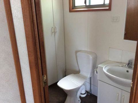 Golden Country Motel And Caravan Park - Accommodation Tasmania 2