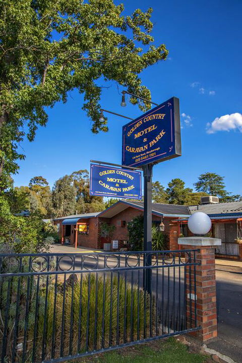 Golden Country Motel And Caravan Park - Accommodation Tasmania 3