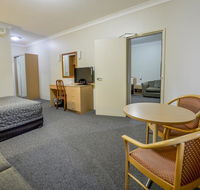Golden Guitar Motor Inn - Accommodation Tasmania