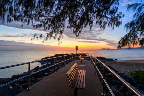 Golden Sands Beachfront Resort - Accommodation Tasmania 2