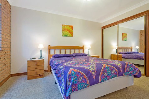 Grand Pacific 2 Unit 1 - Accommodation Tasmania 1