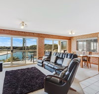 Grand Pacific 2 Unit 2 - Accommodation Tasmania