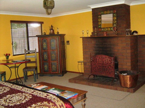 Gumtree On Gillies Bed And Breakfast - Accommodation Tasmania 1