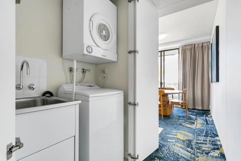 Harbour Lights Apartments - Accommodation Tasmania 1