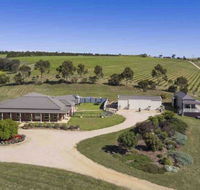 Harry Scotts Farmhouse At Vineyard - Accommodation Tasmania